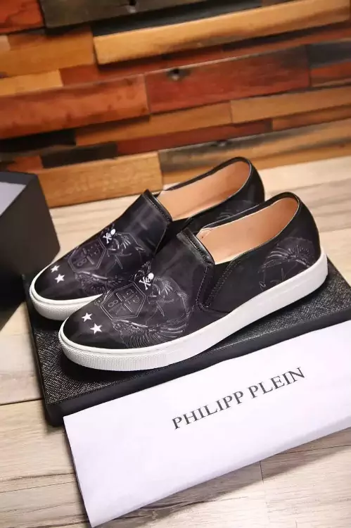 philipp plein slip-on sneakers stud embossed qp 78 star